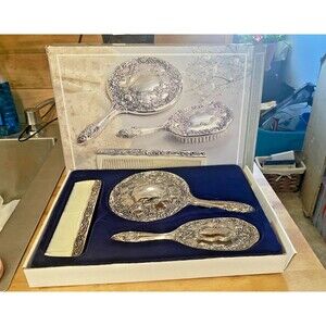Centurion Collection Silverplate Vanity Set Mirror Brush Comb Style 89591 Box